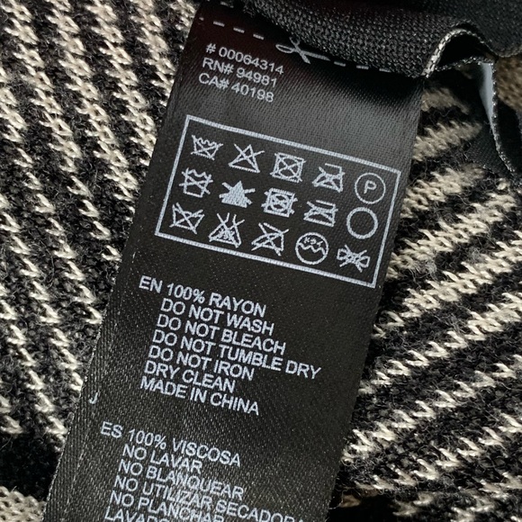 Forever 21 Aztec Southwestern Cardigan Sweater Black White w/ Fringes OSFM - Picture 10 of 15